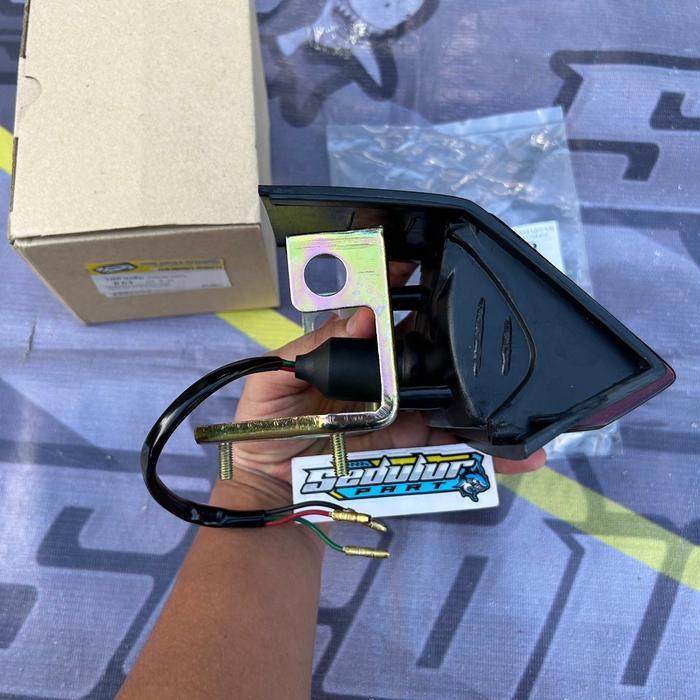 Stoplamp Tail Lamp Lampu Stop Belakang Set Breket Suzuki Rgr Txr 150 Import Original Dan Terpercaya