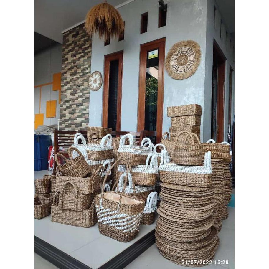Tray Hampers Keranjang Box eceng enceng gondok anyaman jogja aesthetic