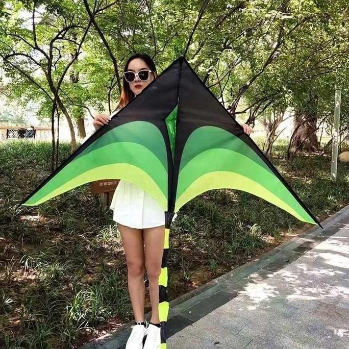 Layangan Lipat Kain Karakter Jumbo Mainan Layangan Pantai Besar Layangan Ekor Panjang Layang Layang 