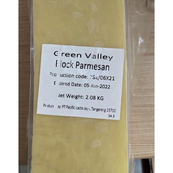 Green Valley Parmesan Blok / Keju Parmesan Cheese / Keju Parmesan Block Green Valley