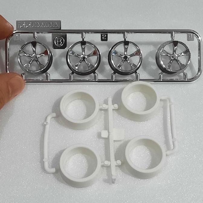 Ban Hard Medium Offset + Velg Original Tamiya