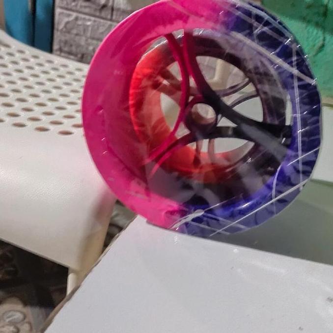 Tempat benang layangan Toys