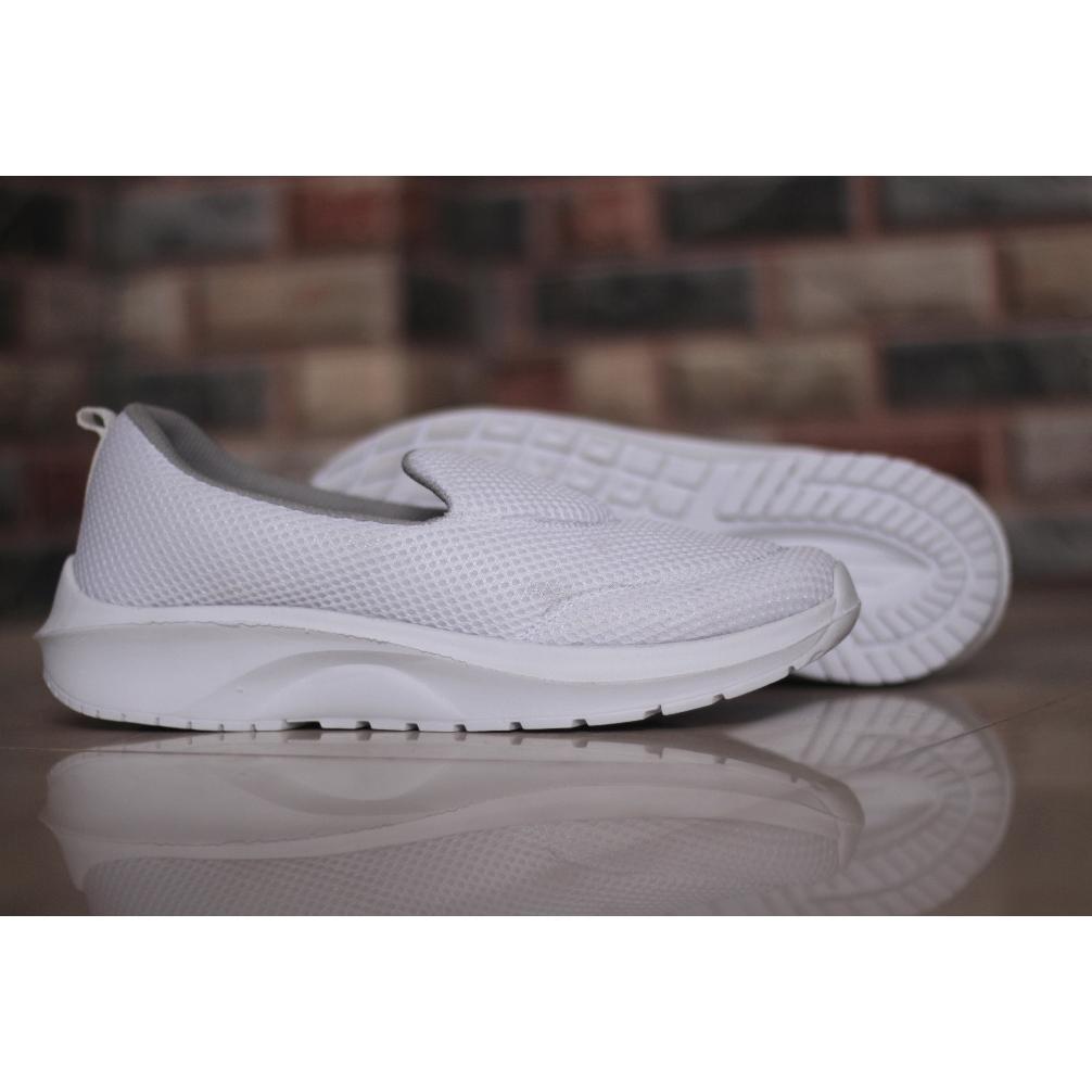 ready stock sepatu slip on cewek full putih sepatu santai sepatu bahan lentur