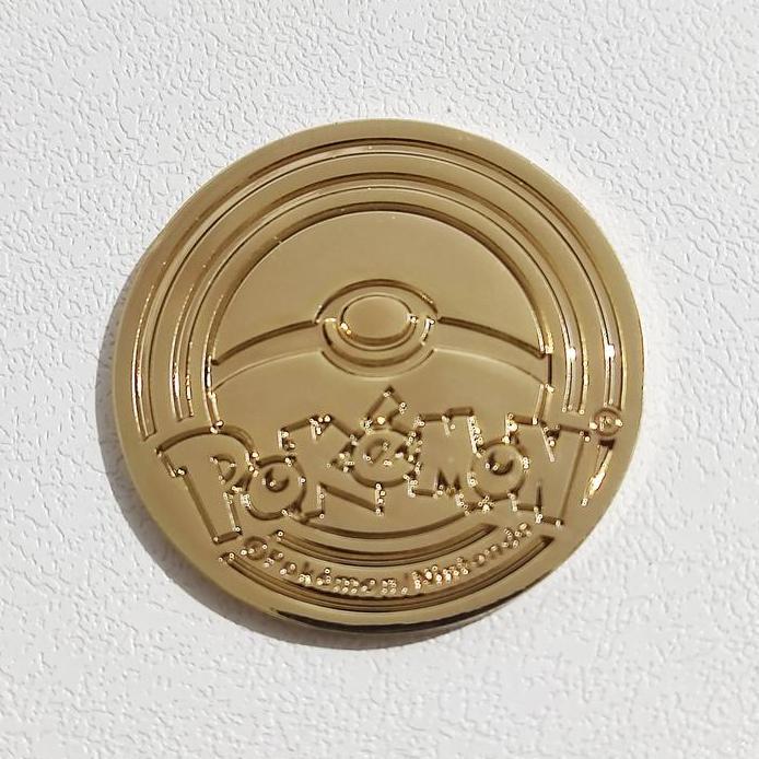 New Charizard VMAX Metal Flip Coin - Pokemon Card Ultra Premium Collection