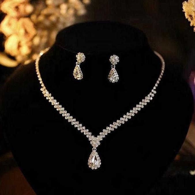 Perhiasan Pesta 1 set Kalung dan Anting - Aksesoris Pesta