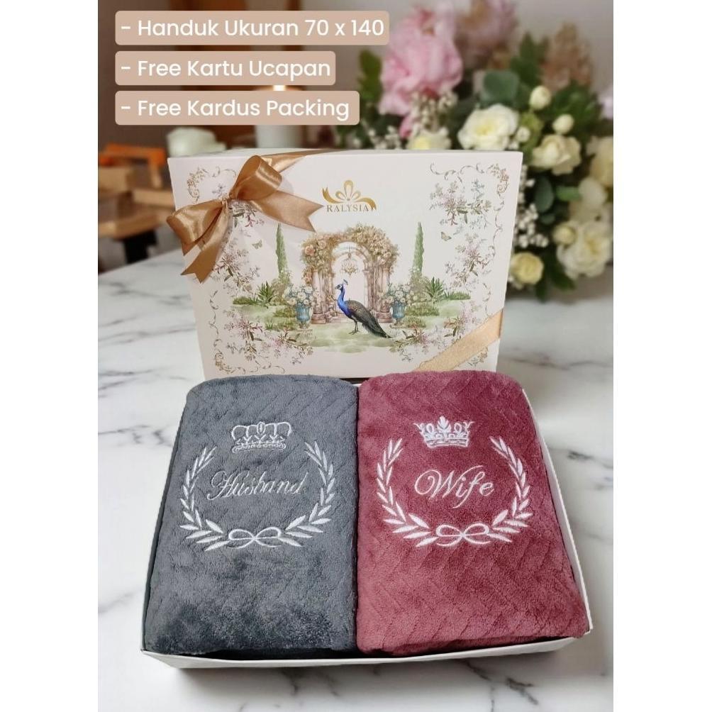 Hampers Handuk Couple Wedding Box | Handuk Label & Bordir Husband Wife (HW) | Hampers Handuk Pernika