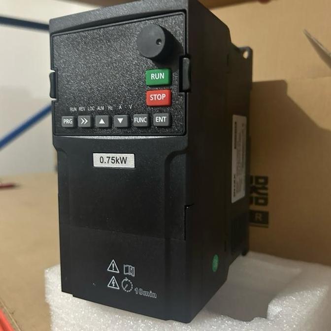 Motor Inverter 0.75KW AC 220V 1P - Single Phase VFD 1HP Speed Control