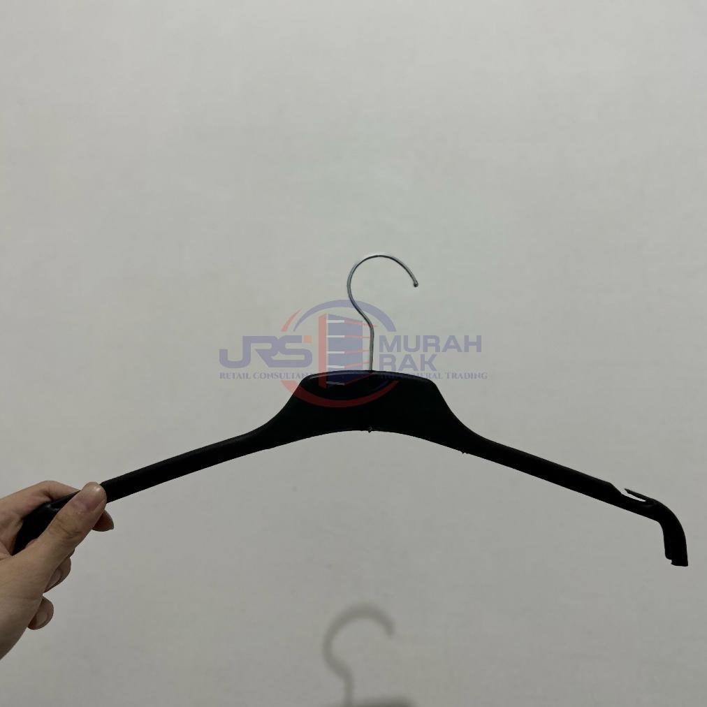 Hanger Baju Distro 282 hitam (1 LSN)  / Hanger 282 Hitam / Hanger Bahu Halus / Hanger Plastik 282