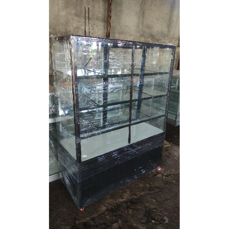 Etalase kaca alumunium roti dan kue