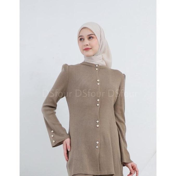 Rania Atasan Tunik Kancing Bunga Rajut Premium / Atasan Rajut -DSfourofficial