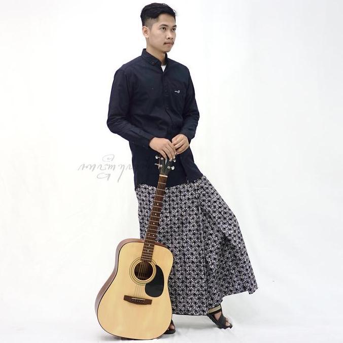 Sarung Kanjeng Serial Aksara Jawa Motif Ngrumangsani
