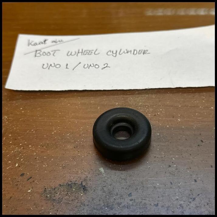 TERLARIS FIAT ORGINAL  KARET ABU/ BOOT WHEEL CYLINDER FIAT UNO 1 DAN UNO 2 