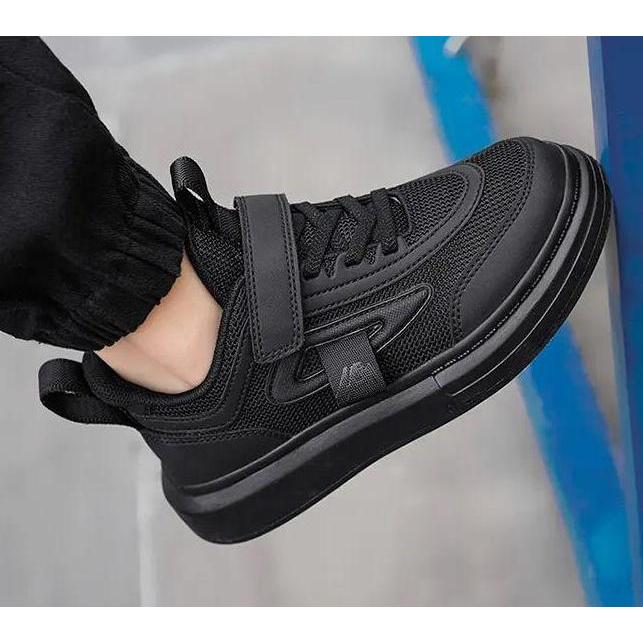 Sepatu sneakers anak laki-laki / sepatu anak laki-laki import