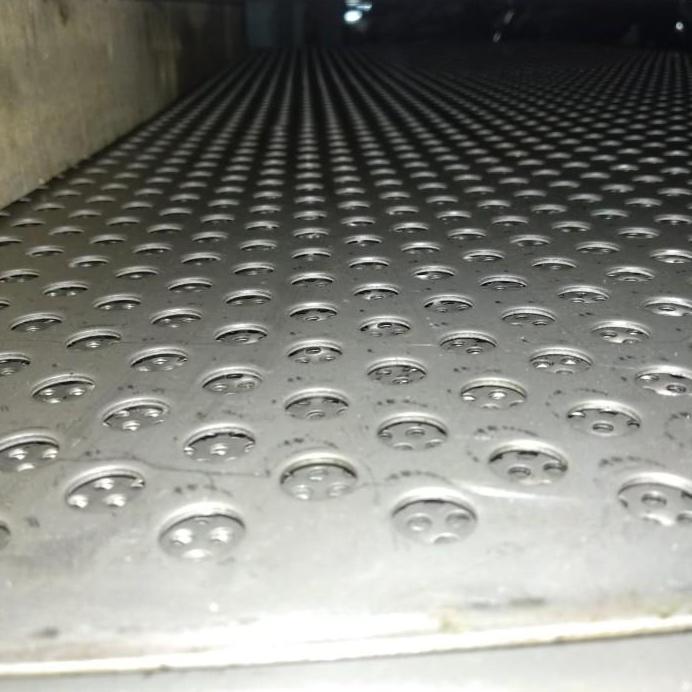 plat lubang/perforated 304 tebal 1mm lubang 3mm 120 x1220mm