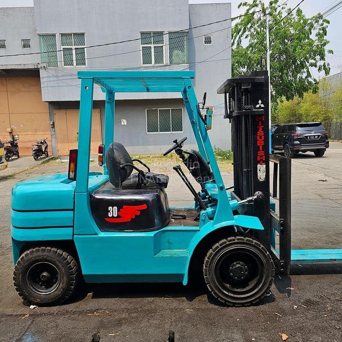 Ready Forklift Bekas 3 Ton / lift 4 meter