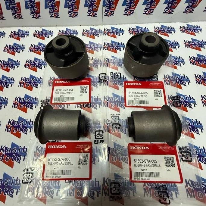 BUSHING ARM DEPAN BESAR KECIL BUSHING LOWER ARM SAYAP DEPAN BESAR KECIL CRV GEN 2 GEN2 2002-2006 JAP