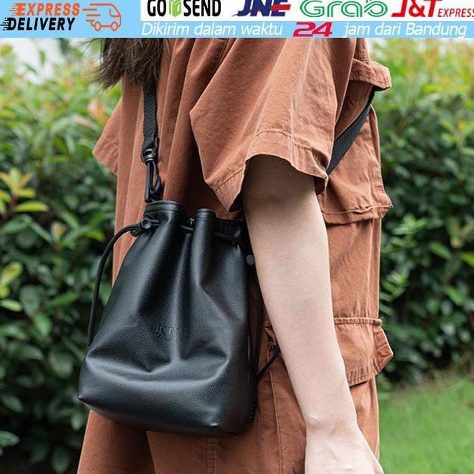 BLAZONE Tas Selempang Kulit Serut Kamera DSLR Mirrorless Camera Pouch Sling Bag Waterproof Anti Air