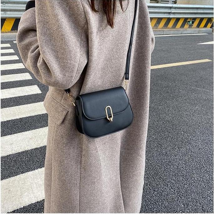 Sale Tas Selempang Wanita Kulit Gaya Korea/Sling Bag Wanita Import Korea/Tas Selepang Kulit Simpel K