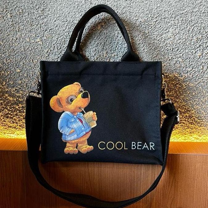 New Lylia Doodwear Tas Kanvas "Cool Bear" Bahan Kanvas Ringan Tebal Ukuran 20cm x 25cm x 12cm Muat I