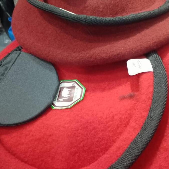 Promo Baret Camel Merah-Baret Camel Merah Aksesoris Pria