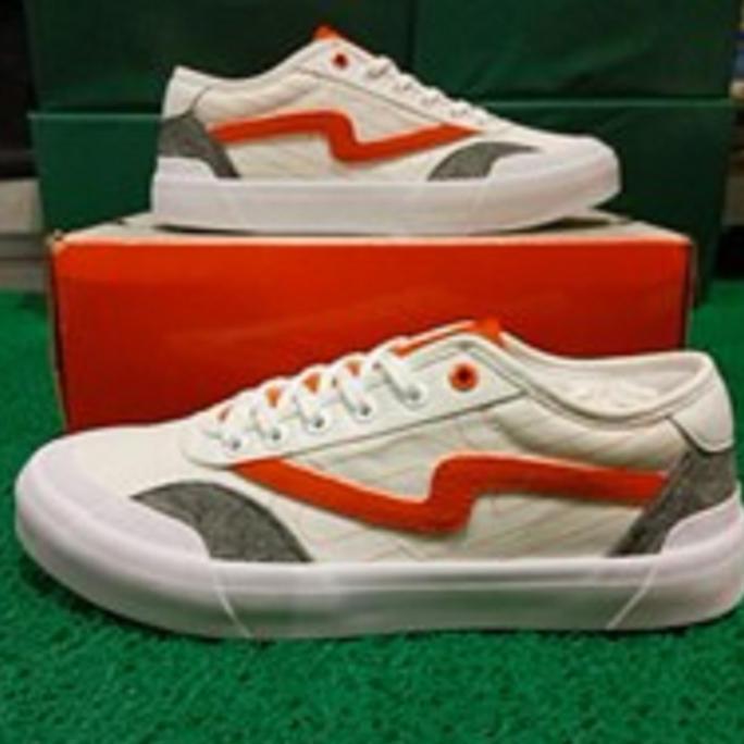 Sneakers Pria Sepatu Patrobas X Cleo White Low/Patrobas X Cleo Putih Pendek/Original Canvas Casual