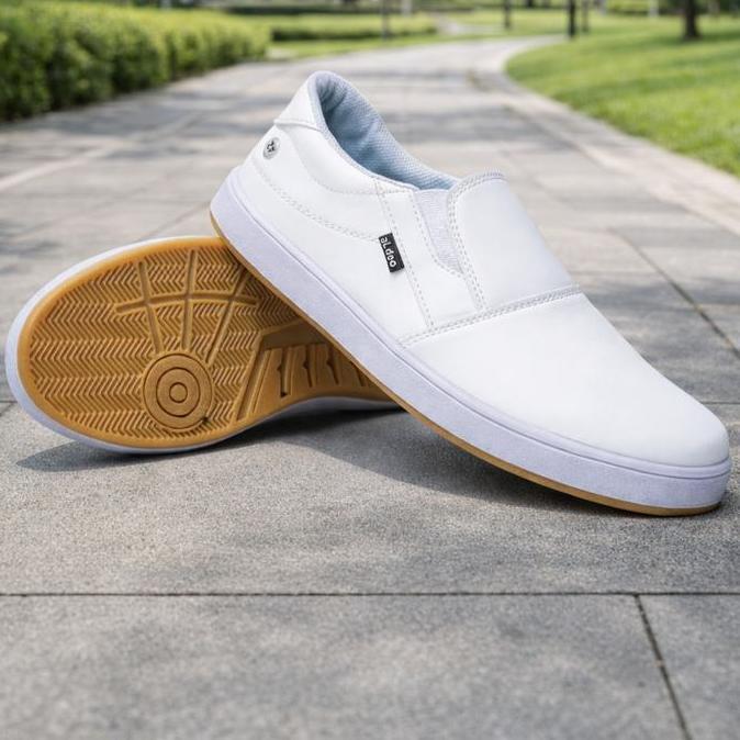 Slip On Pria Aldhis Sepatu Casual Pria Wanita Slip On Putih Polos Sneakers Tanpa Tali Cocok Untuk Ga
