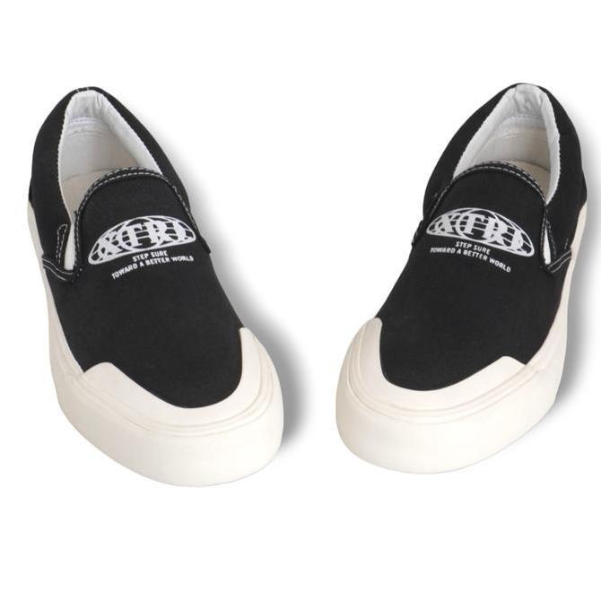 Sepatu Pria Sepatu Pria Wanita Slip On Akimici Xternalstepsure Globe Bw Canvas Kasual Shoes Flat