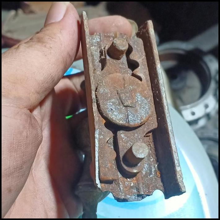 TERLARIS GAGANG GRENDEL ESPANYOLET KUNINGAN 