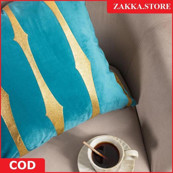 TERLARIS ZAKKA SARUNG BANTAL COVER BANTAL SOFA PREMIUM BAHAN KAIN BLUDRU HALUS MOTIF GARIS GOLD KATU