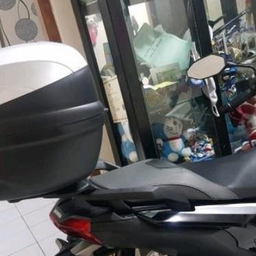 Bracket Top Box Honda ADV 160, Braket Top Box ADV 160 Model Robot - Adv 160 Original