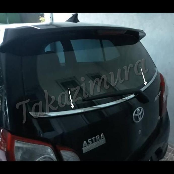 Lis list pintu kaca belakang chrome mobil new Agya