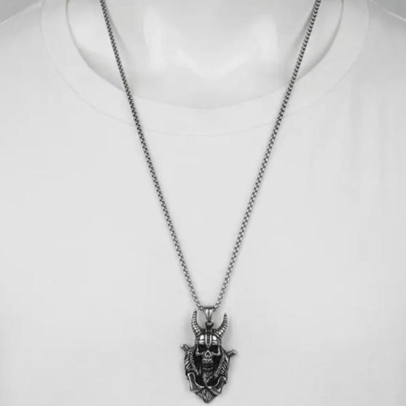 ready stock kalung rantai titanium pria liontin baja titanium tengkorak tanduk gaya punk silver anti