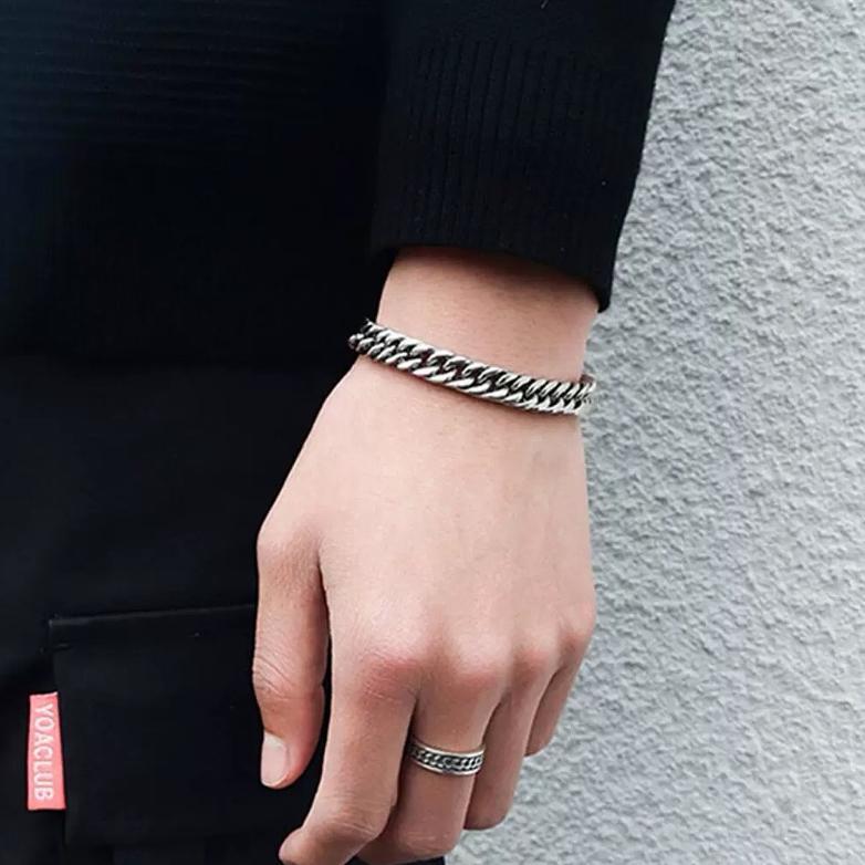 FAVORIT Gelang Titanium Pria Model Baja Gelang Titanium Keren Anti Karat Dan Luntur KEKINIAN