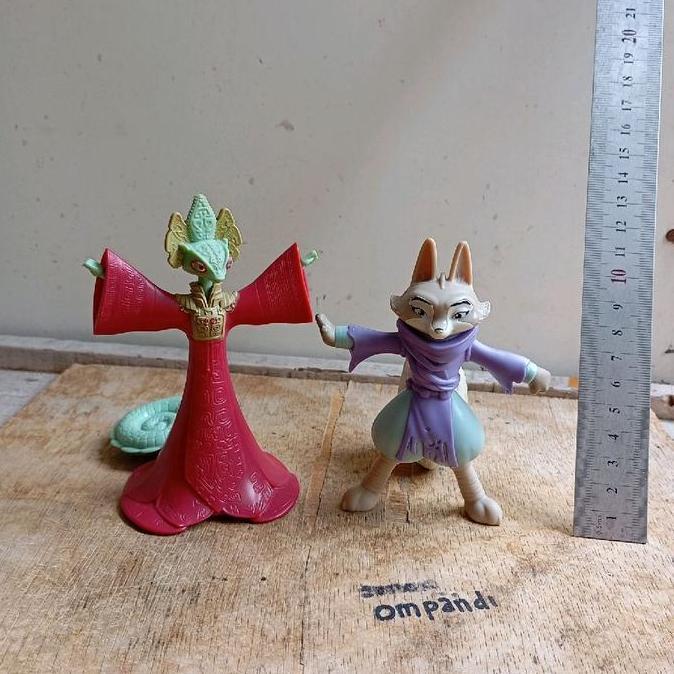 2 PCS FIGURE KARTUN KUNGFU PANDA BURGER KING TOYS CS99