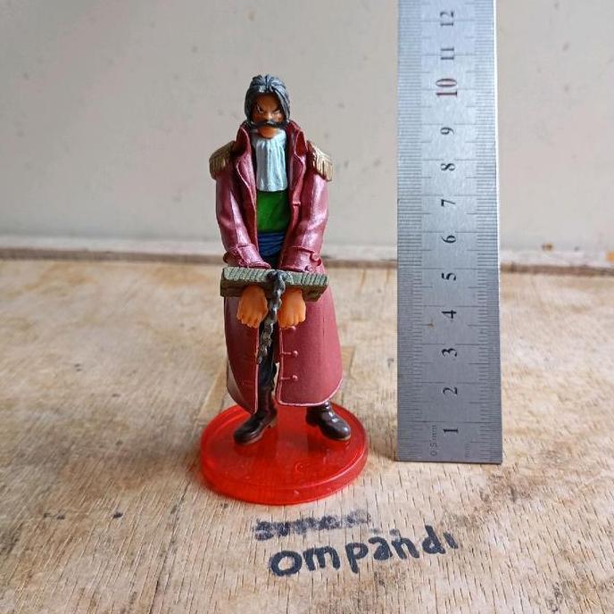 FIGURE KARTUN ONE PIECE GOLD D ROGER CS99