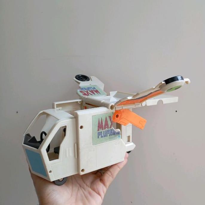 MAINAN MOBIL MAX BEN 10 BANDAI 2012 CS99