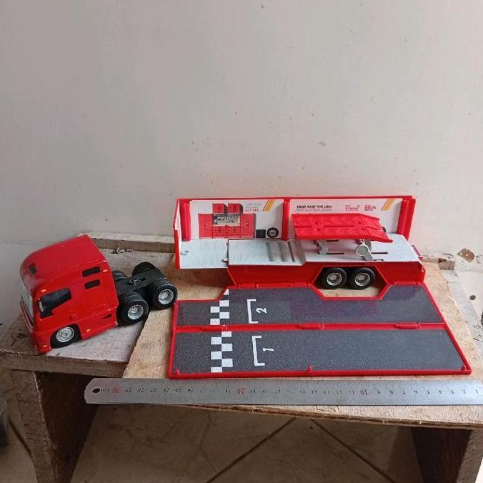 DIECAST BURAGO KENDARAAN TRUCK FERARRI SKALA 1/43 CS99
