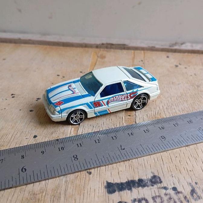 HOT WHEELS DIECAST FORD MUSTANG CS99