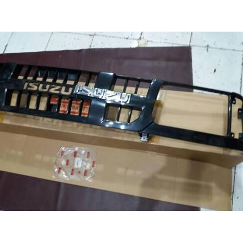 GRIL PANTHER 2.5 KOTAK ASLI + EMBLEM ISUZU ASLI RESTOCK