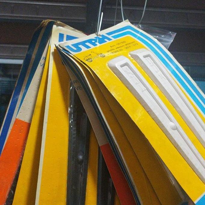 BODY TRIM UTAH DEPAN AJA BUAT VESPA PTS SPECIAL SMALLFRAME ORI NOS SISA WARNA ITEM JANGAN NANYA PUTI