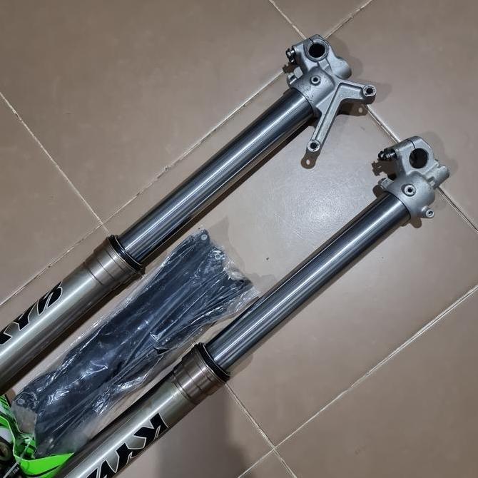 Fork depan Kawasaki KXF 250