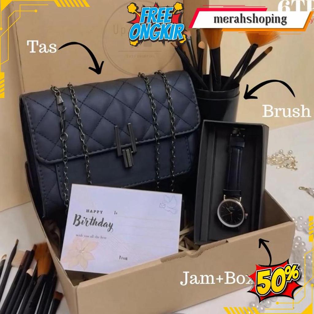 Hampers Cewek / Kado Cewek / Gift Box Cewek / Kado Anniversarry / Beauty Blender / Spons Make Up / B