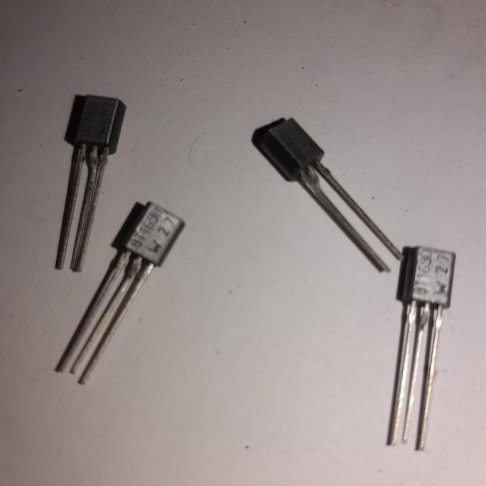 THYRISTOR BT169 D BT169 BT 169D BT 169D BT 169 D ORIGINAL PHILIIPS NOS SAF12