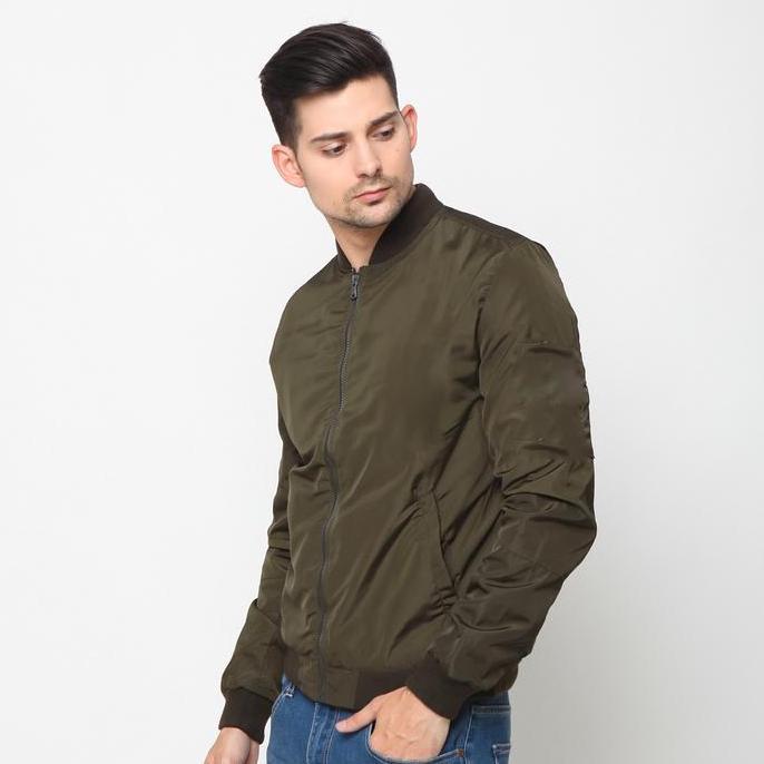 Bless- Emba Classic - Bertucio Jaket Bomber Pria Material Nylon Regular Fit Casual  Parasut