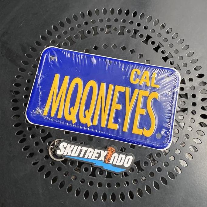 Mini Plat Mooneyes Bue MQQNEYES