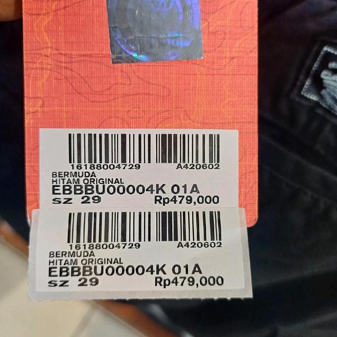 CELANA PENDEK CARDINAL CASUAL REGULER HITAM