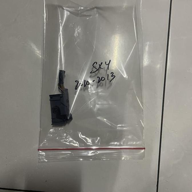 Soket spedo Suzuki SX4 2010-2013 original copotan dari speedometer