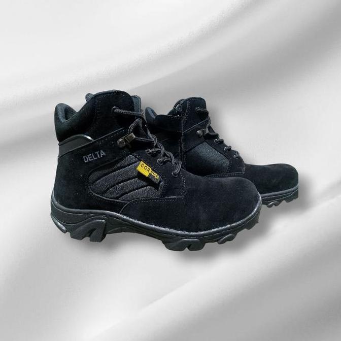 sepatu delta tactical pendek ujung besi Karet