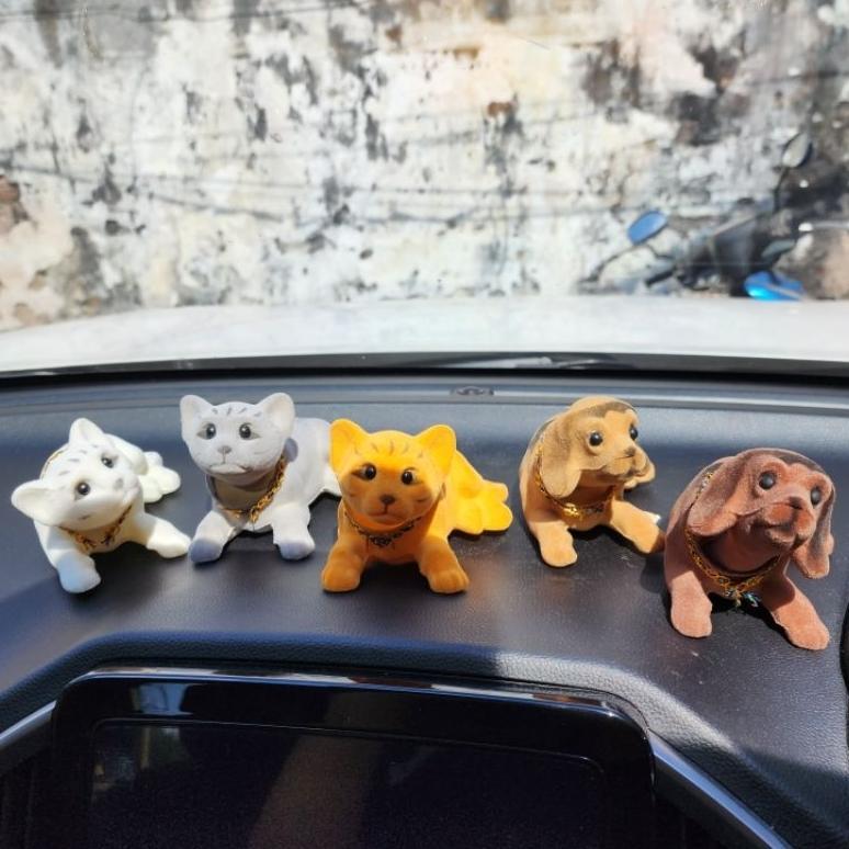 Boneka Anjing Kepala Goyang Mainan Anjing Goyang Lucu