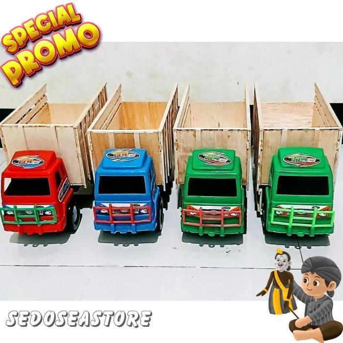 Miniatur Truk Plastik Modif Bak Triplek Pengaman
